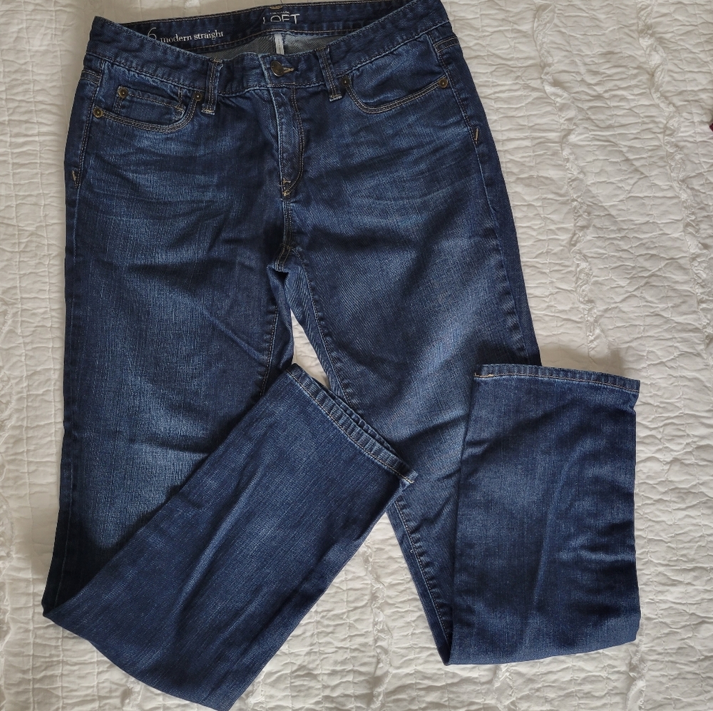LOFT Modern Cut Straight Jeans 28/6 EUC Stretch